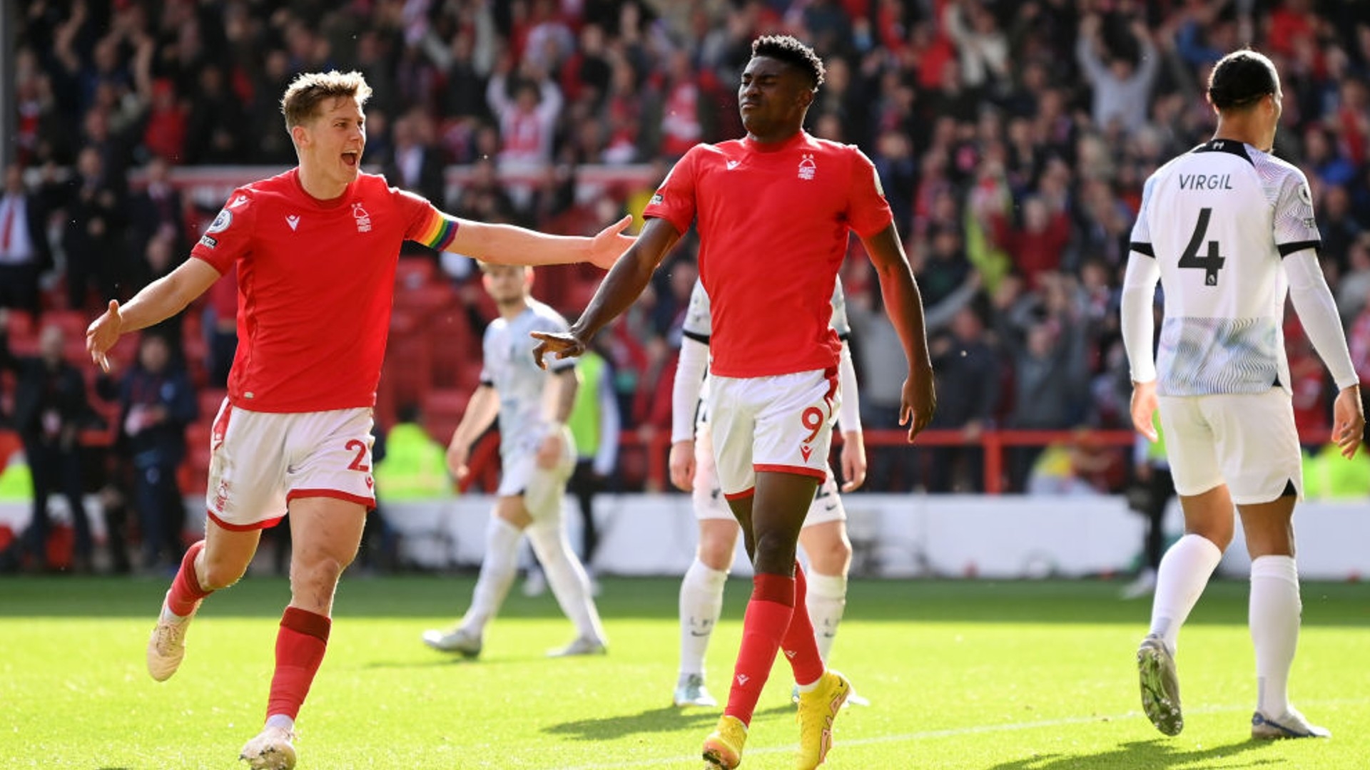 纵观全球足 纵观全球足